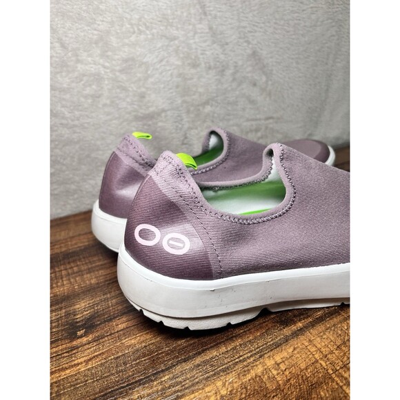 Womens 6 37 Oofos Oomg EEzee Low Light Purple Casual Walking Comfort Recovery - Picture 2 of 9